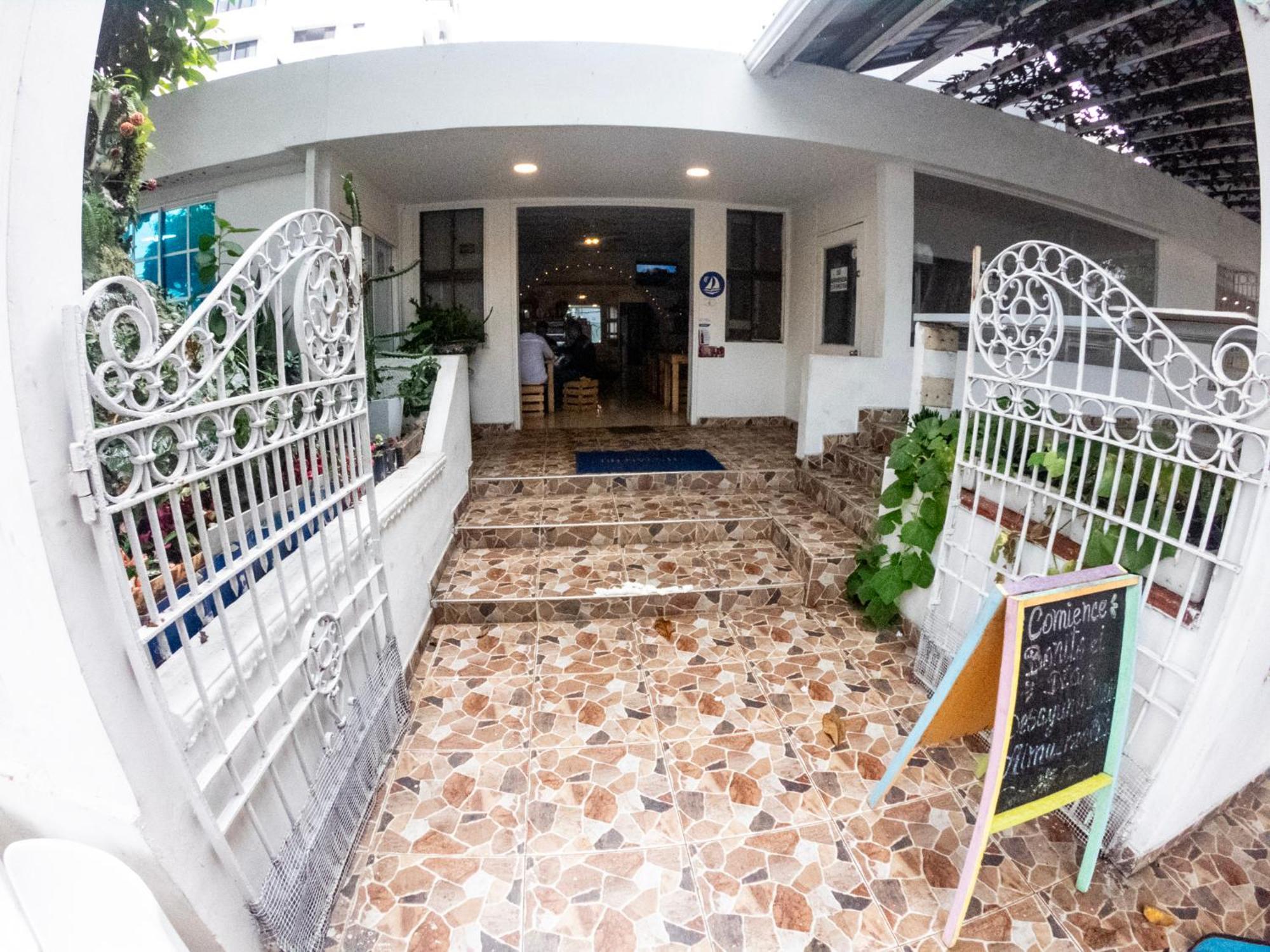 Nahimara Champeta Hostel Cartagena Exteriör bild